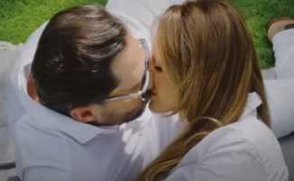 Артур Пирожков – Клеимся клип смотреть