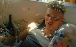 Элджей, Пошлая Молли – Дом Периньон смотреть клип