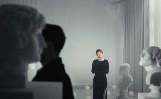 Юлия Савичева – От его голоса смотреть клип