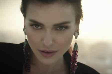 Елена Темникова — Импульсы Смотреть онлайн клип